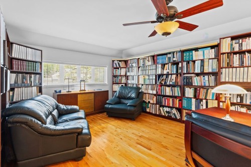 Salle familiale - 150 Rue Hector, Rosemère, QC - Indoor