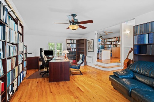 Salle familiale - 150 Rue Hector, Rosemère, QC - Indoor Photo Showing Office