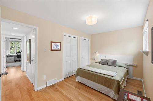 1324 Wellington Cr, Winnipeg, MB - Indoor Photo Showing Bedroom