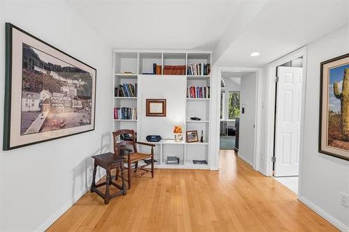 1324 Wellington Cr, Winnipeg, MB - Indoor Photo Showing Other Room