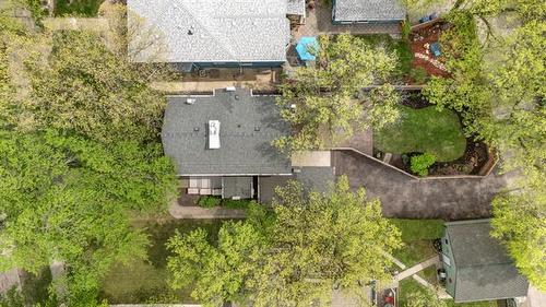 1324 Wellington Cr, Winnipeg, MB - Outdoor