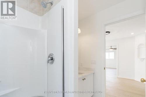 2 Vanessa Drive, Orillia, ON - Indoor Photo Showing Bathroom