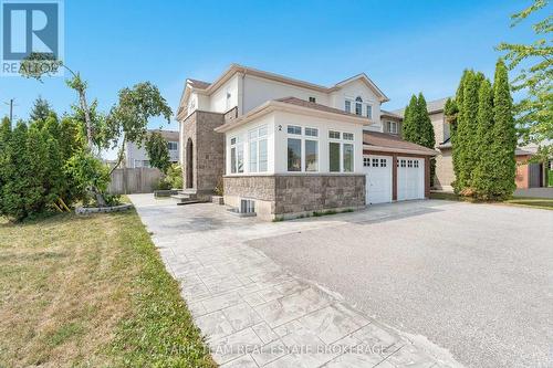 2 Vanessa Drive, Orillia, ON - Outdoor