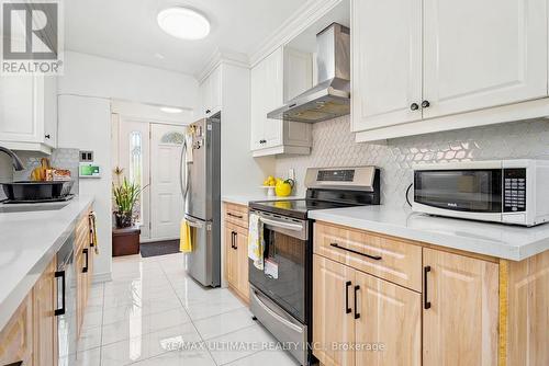 48 Venetian Crescent, Toronto, ON - Indoor Photo Showing Kitchen