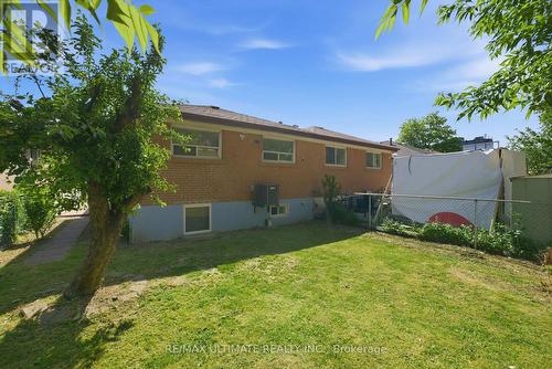 48 Venetian Crescent, Toronto, ON - Outdoor