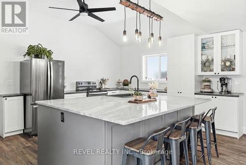 122 Mcguire Beach Road, Kawartha Lakes (Carden), ON - Indoor Photo Showing Kitchen With Upgraded Kitchen