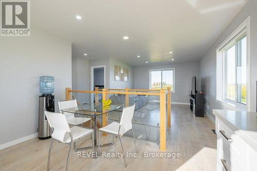 165 East West Line, Niagara-On-The-Lake (Lakeshore), ON - Indoor Photo Showing Dining Room