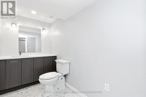 3 Prince William Way, Barrie, ON - Indoor Photo Showing Bathroom