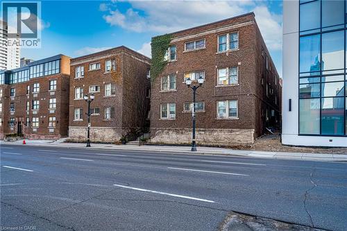 285 KING Street W Unit# 10 , Hamilton, Ontario L8P 1B2 2