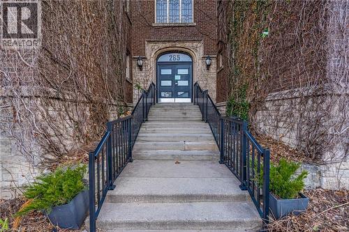285 KING Street W Unit# 10 , Hamilton, Ontario L8P 1B2 4