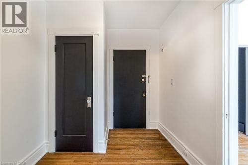 285 KING Street W Unit# 10 , Hamilton, Ontario L8P 1B2 5