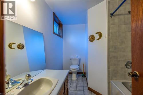 14 Prospect Street, Port Dover, ON - Indoor Photo Showing Bathroom