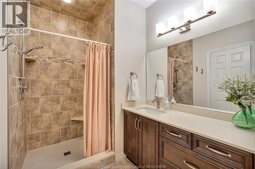 1340 Aspenshore Avenue, Windsor, ON - Indoor Photo Showing Bathroom