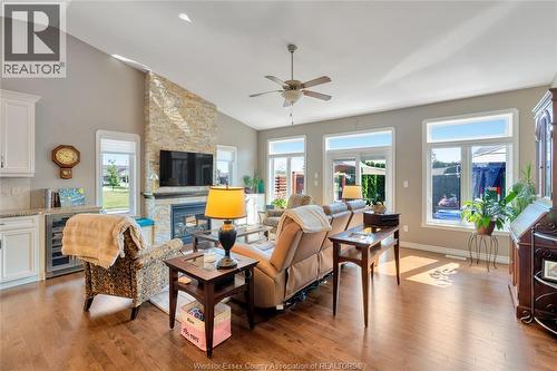 1340 Aspenshore Avenue, Windsor, ON - Indoor Photo Showing Living Room With Fireplace