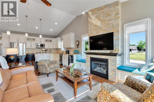 1340 Aspenshore Avenue, Windsor, ON - Indoor Photo Showing Living Room With Fireplace