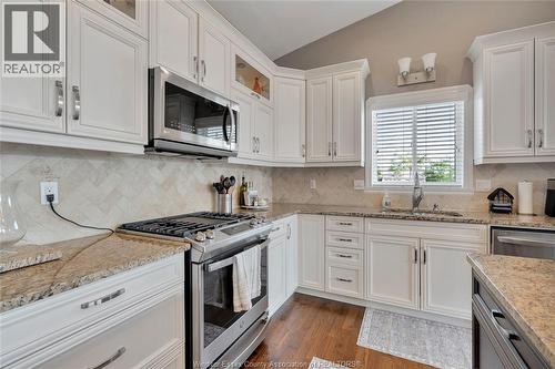 1340 Aspenshore Avenue, Windsor, ON - Indoor Photo Showing Kitchen With Upgraded Kitchen