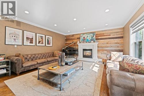 3460 Huntington Avenue, Windsor, ON - Indoor Photo Showing Living Room With Fireplace