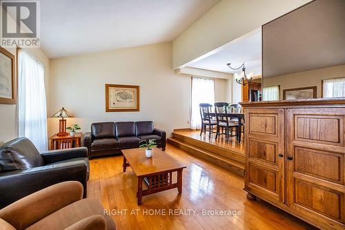 1770 Spruce Hill Road, Pickering, ON - Indoor Photo Showing Living Room