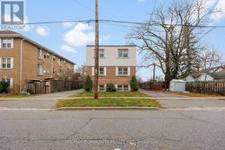 UNIT 3 - 383 BUENA VISTA AVENUE  Oshawa, ON L1J 2M6