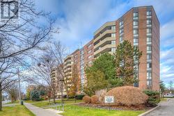 105 - 40 BAIF BOULEVARD Richmond Hill, ON L4C 5M9