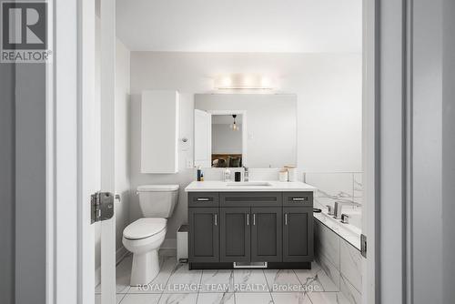 Primary Bedroom En-Suite - 800 Solarium Avenue, Ottawa, ON - Indoor Photo Showing Bathroom