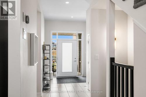 Foyer - 800 Solarium Avenue, Ottawa, ON - Indoor Photo Showing Other Room