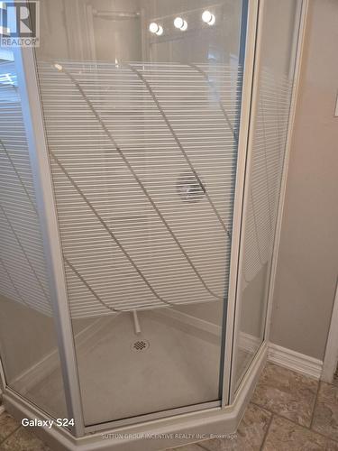 36 Weeping Willow Drive, Innisfil, ON - Indoor Photo Showing Bathroom