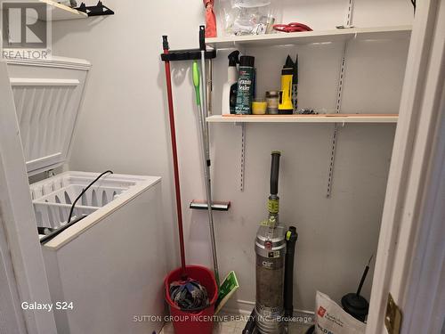 36 Weeping Willow Drive, Innisfil, ON - Indoor Photo Showing Laundry Room