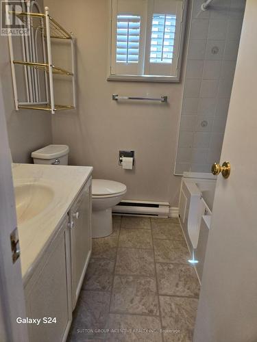 36 Weeping Willow Drive, Innisfil, ON - Indoor Photo Showing Bathroom