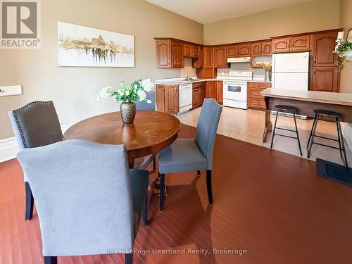 190 Albert Street, Central Huron (Clinton), ON - Indoor Photo Showing Dining Room