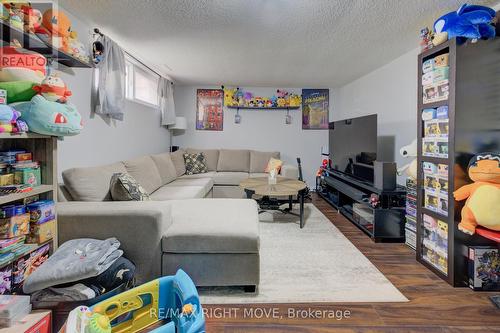 3 - 486 Springbank Avenue N, Woodstock, ON - Indoor Photo Showing Living Room