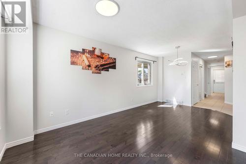 500 Robert Ferrie Drive, Kitchener, ON - Indoor Photo Showing Other Room