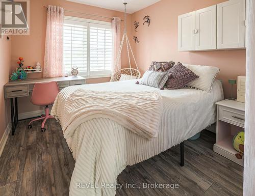12 Colonel Lyall Street, St. Catharines (Secord Woods), ON - Indoor Photo Showing Bedroom