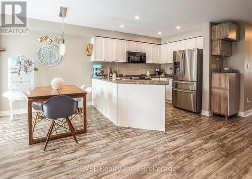 12 Colonel Lyall Street, St. Catharines (Secord Woods), ON - Indoor Photo Showing Kitchen With Stainless Steel Kitchen