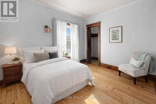 18 Emerick Avenue, Fort Erie (Central), ON - Indoor Photo Showing Bedroom