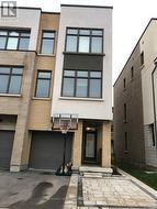 212 SQUIRE CRESCENT  Oakville, ON L6H 0L6