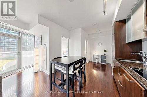 407 - 12 York Street, Toronto, ON - Indoor
