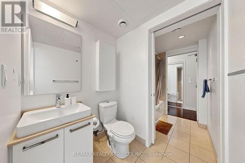 407 - 12 York Street, Toronto, ON - Indoor Photo Showing Bathroom