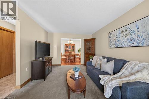 19 Country Club Road, Cayuga, ON - Indoor Photo Showing Living Room