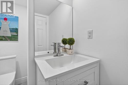 83 Blackburn Crescent, Middlesex Centre (Kilworth), ON - Indoor Photo Showing Bathroom