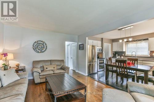 15 Talavera Crescent, London East (East I), ON - Indoor Photo Showing Living Room