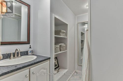 15 Talavera Crescent, London East (East I), ON - Indoor Photo Showing Bathroom