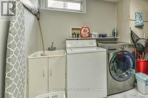 15 Talavera Crescent, London East (East I), ON - Indoor Photo Showing Laundry Room