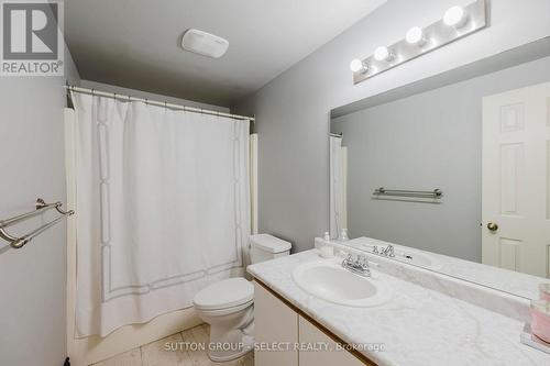 11 - 151 Martinet Avenue, London East (East I), ON - Indoor Photo Showing Bathroom
