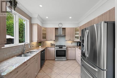 2104 Sandy Oaks Drive, Ottawa, ON - Indoor Photo Showing Kitchen With Stainless Steel Kitchen With Double Sink