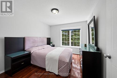2104 Sandy Oaks Drive, Ottawa, ON - Indoor Photo Showing Bedroom