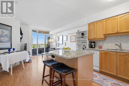 828 - 80 Harrison Garden Boulevard, Toronto, ON - Indoor Photo Showing Kitchen With Double Sink