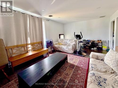 UPPER - 6475 TAYLOR STREET , Niagara Falls (Dorchester), Ontario L2G 2E9 4