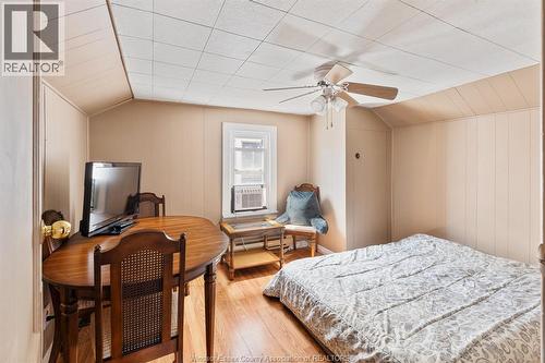 1220 Bruce Avenue, Windsor, ON - Indoor Photo Showing Bedroom