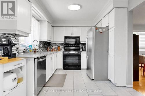 46 Pearson Drive, Hamilton, ON - Indoor Photo Showing Kitchen